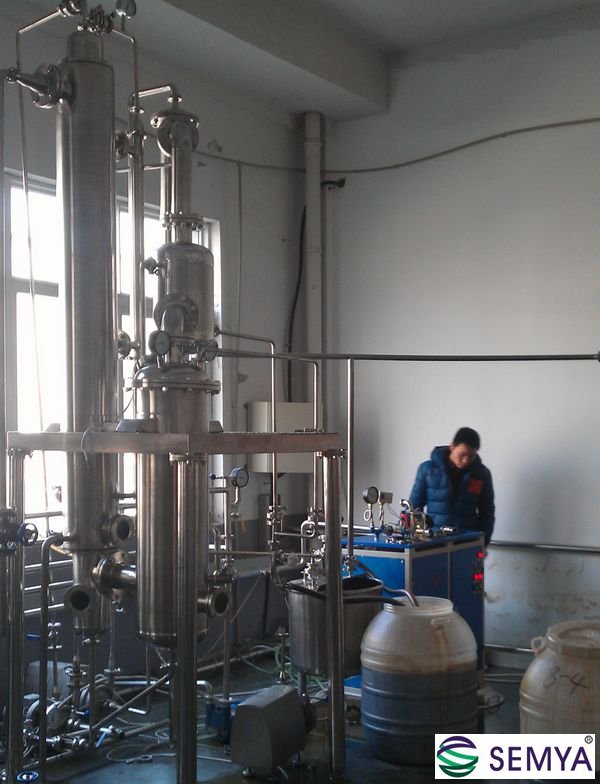 洛陽甘草糖漿濃縮實驗采用降膜蒸發(fā)器